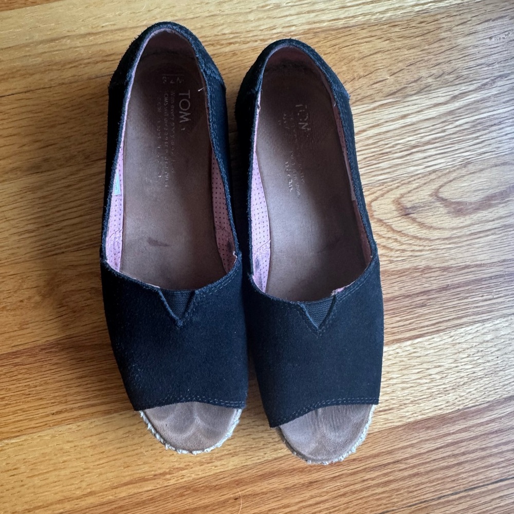 TOMS Women's Black Espadrille Peep Toe Shoes